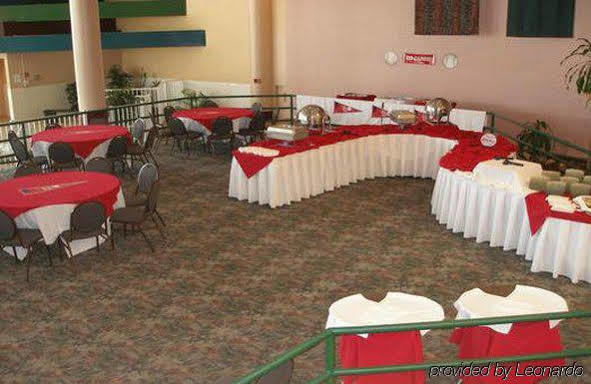 Courtyard By Marriott St. Louis St. Peters 3*